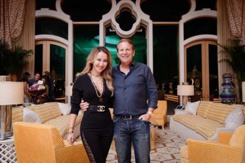 李纹老公爆料视频播放,揭秘夫妻关系背后的真相 第2张 李纹老公爆料视频播放,揭秘夫妻关系背后的真相 第2张